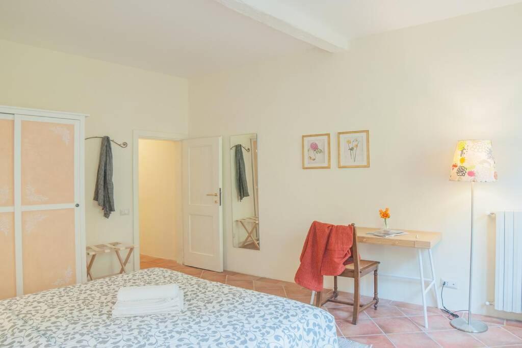 Cozy Macci Flat 4 People Near Santa Croce Square Lejlighed Firenze Eksteriør billede